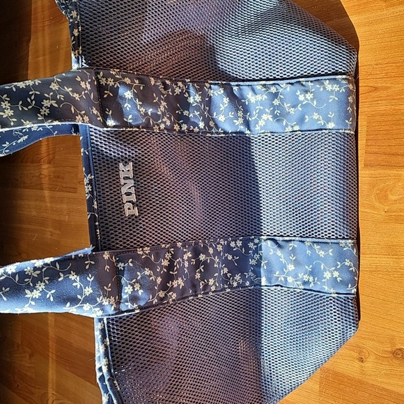 VS PINK MESH FLORAL TOTE 2025 - Picture 8 of 8